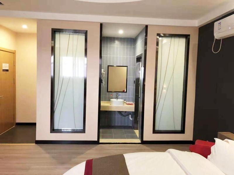 Thank Inn Plus Hotel Hebei Shijiazhuang Zhengding New District International Small Commodity City Exterior photo